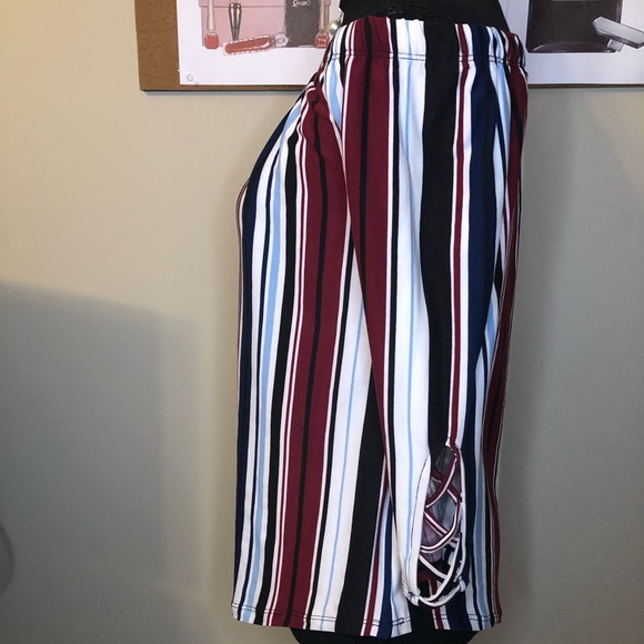 Cute off-shoulder blouse - Picture 3 of 8